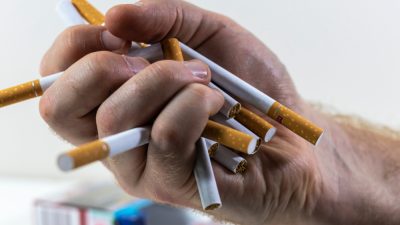 main-ecrase-cigarette