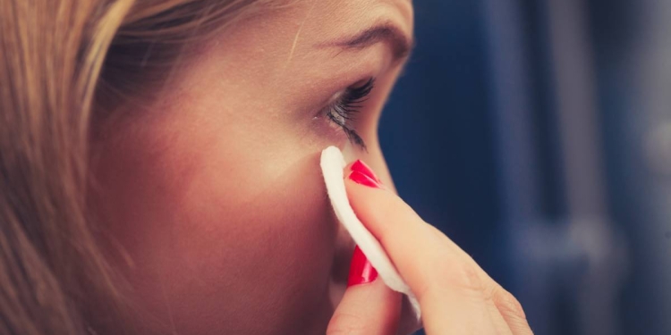 Pourquoi le démaquillage est si important pour notre peau ?