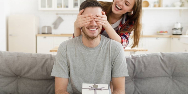 Anniversaire : les cadeaux personnalisés qui font toujours plaisir