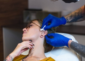 Piercing au tragus : tous les bijoux conviennent-ils ?