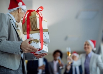 Cadeaux d&rsquo;entreprise : nos conseils pour gâter vos salariés