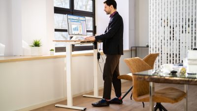 bureau assis debout