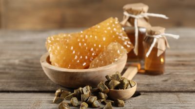 granules propolis