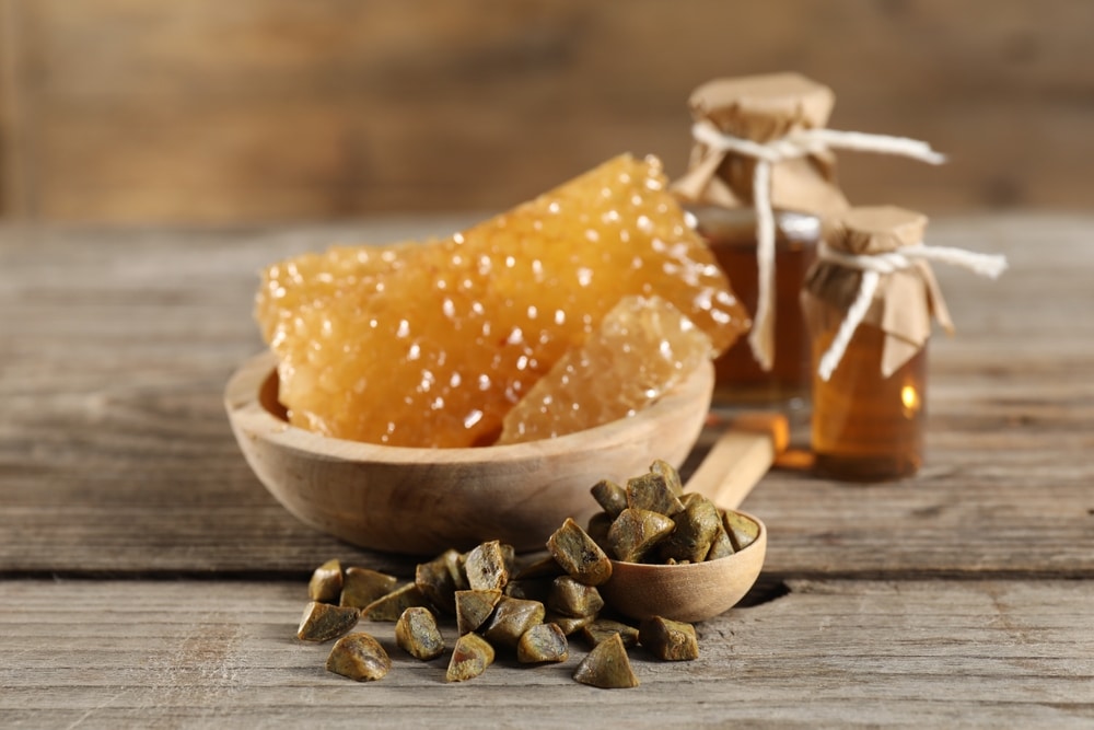 granules propolis