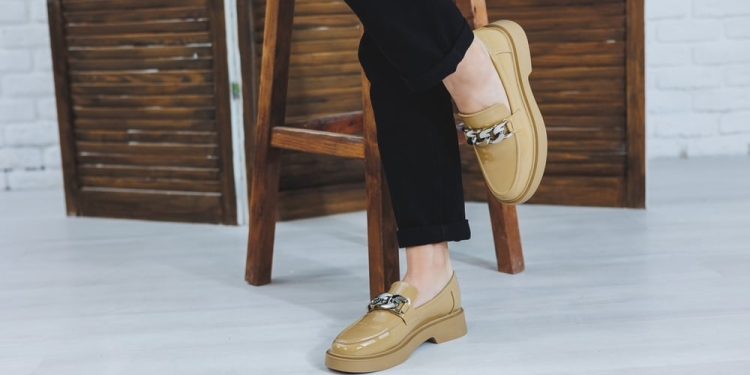 femme mocassin marron